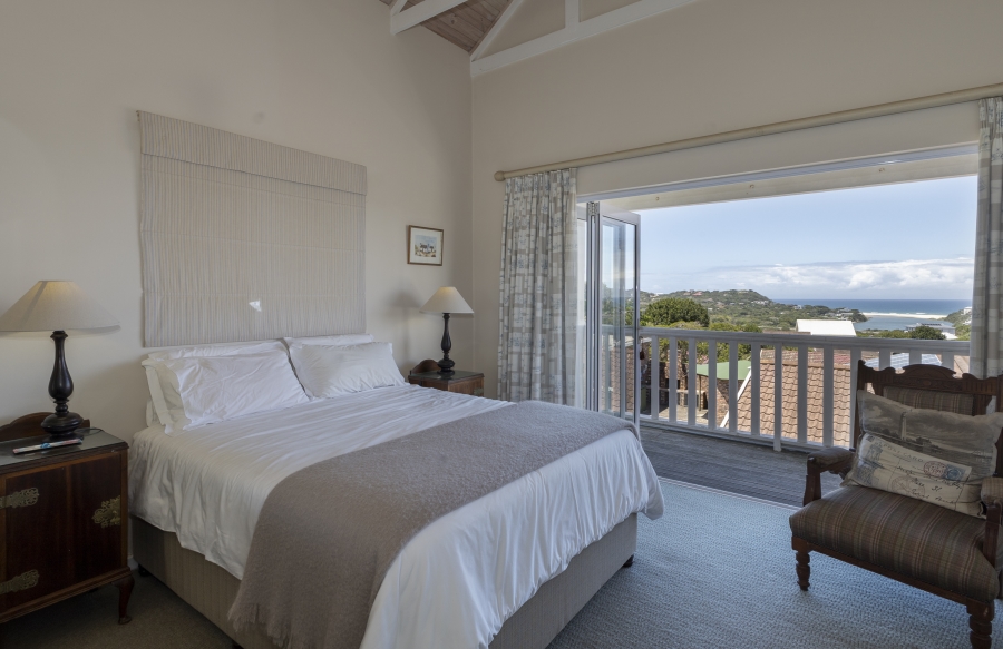 5 Bedroom Property for Sale in Kleinemonde Eastern Cape